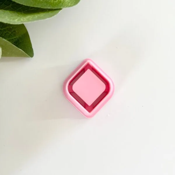 Bezel Back Rounded Diamond
