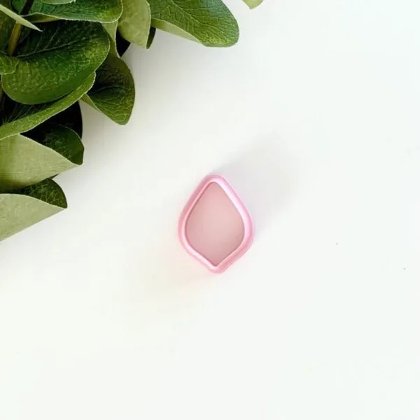Pipa Petal Pendant Cutter