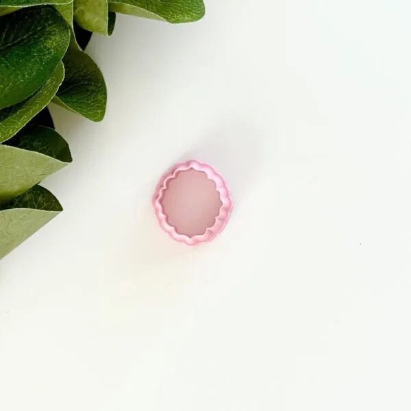 Oval Kiss Pendant Cutter