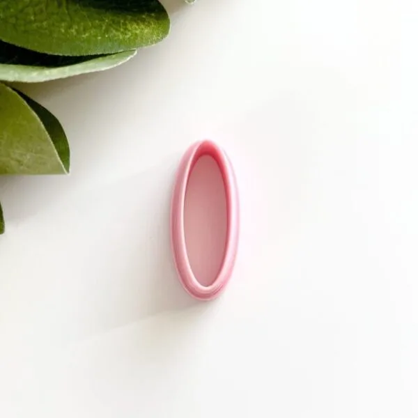 Narrow Oval Pendant Clay Cutter